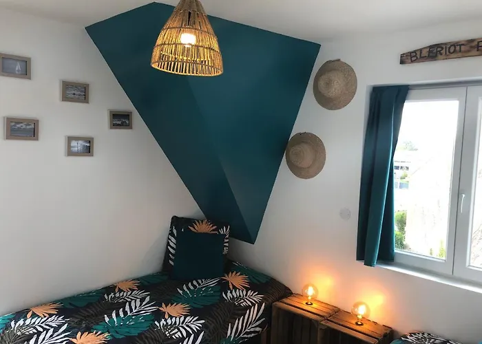 Au Pied De La Dune