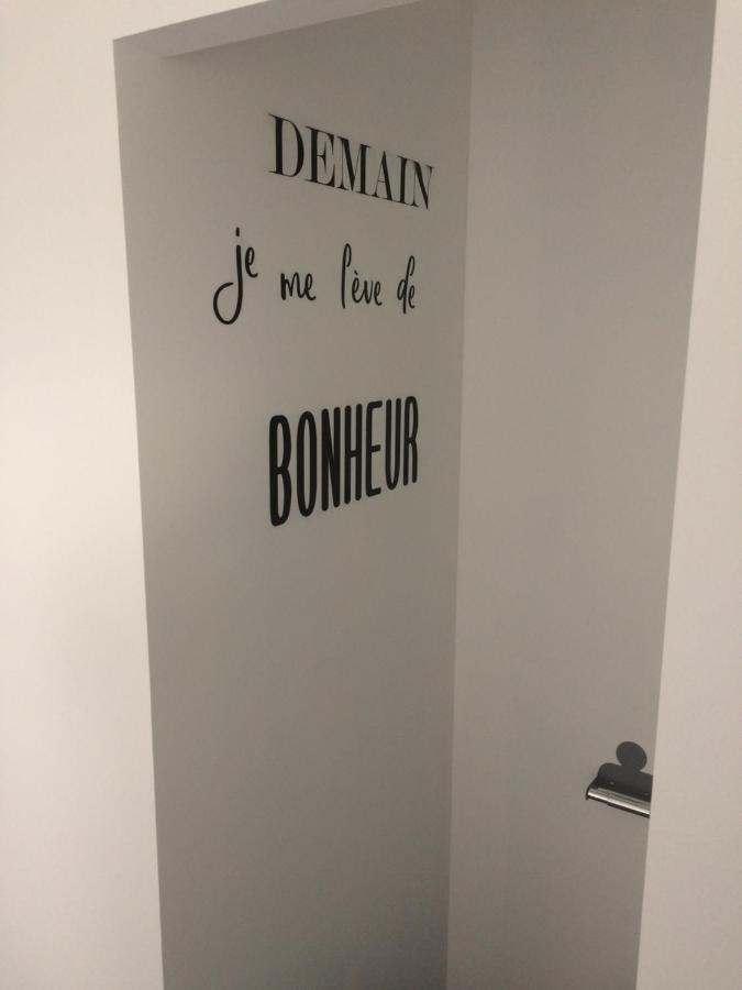 Au Pied De La Dune *